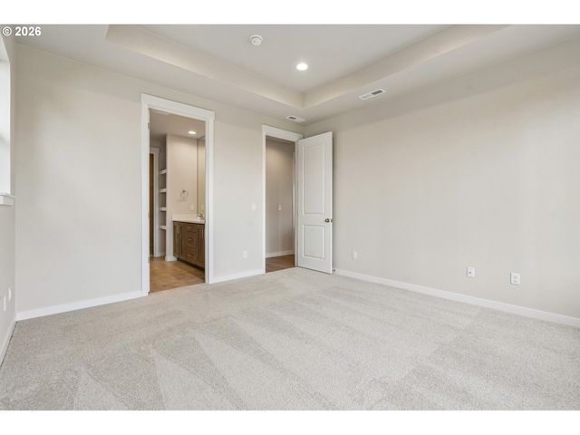 754 Magnolia Ave, Woodburn, OR 97071
