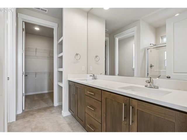 754 Magnolia Ave, Woodburn, OR 97071