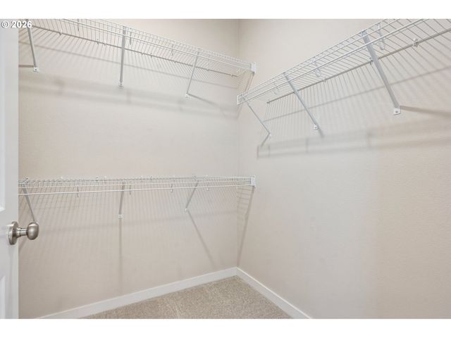 754 Magnolia Ave, Woodburn, OR 97071