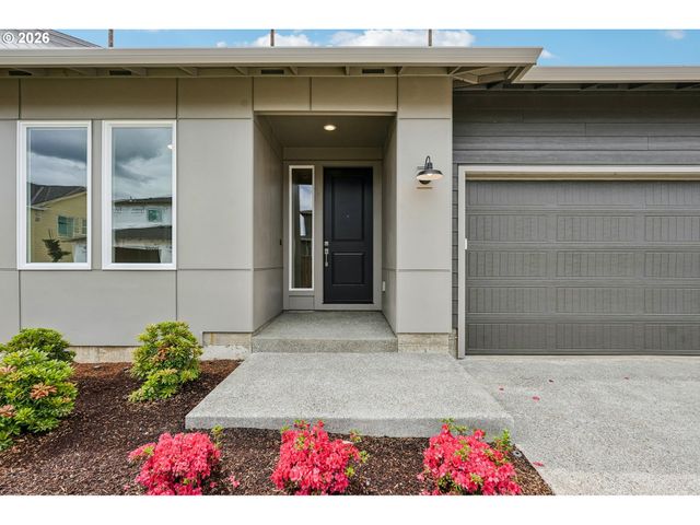 754 Magnolia Ave, Woodburn, OR 97071