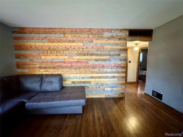 13093 EDISON Street, Southgate, MI 48195