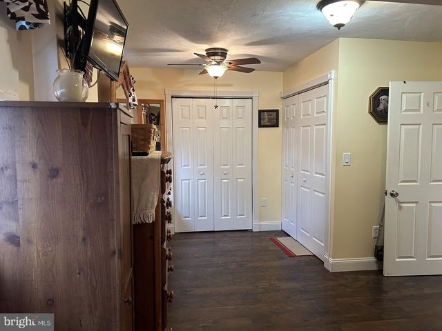 104 SCHOOL HOUSE LN, Brookhaven, PA 19015