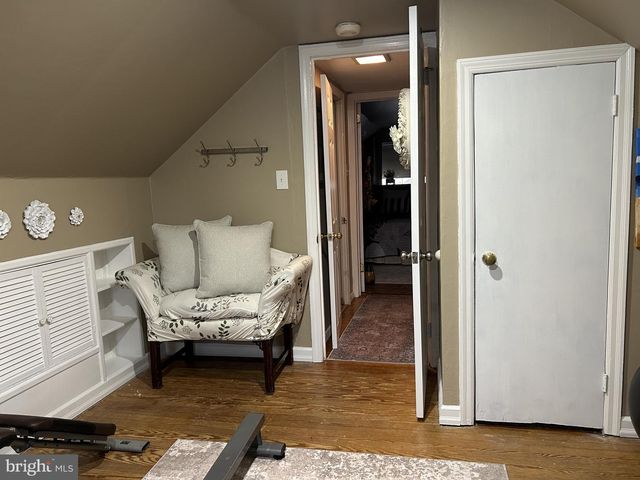 104 SCHOOL HOUSE LN, Brookhaven, PA 19015