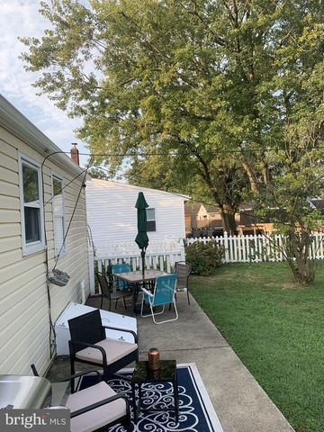 104 SCHOOL HOUSE LN, Brookhaven, PA 19015