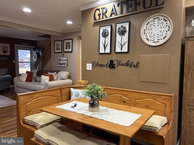 104 SCHOOL HOUSE LN, Brookhaven, PA 19015