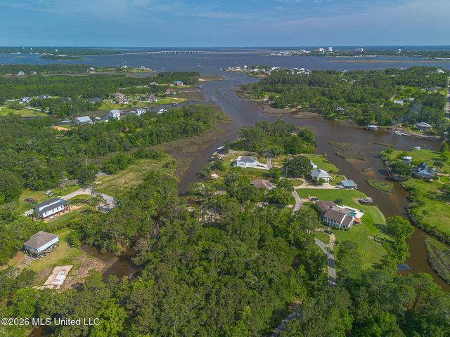 6606 Bridge View Drive, Biloxi, MS 39532