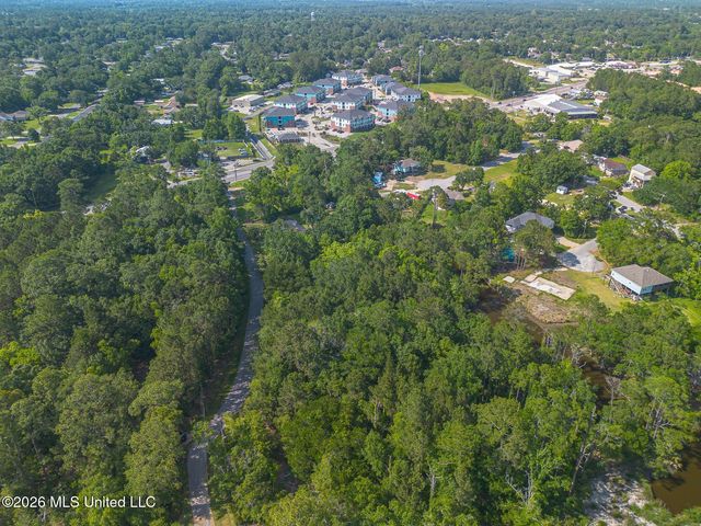 6606 Bridge View Drive, Biloxi, MS 39532