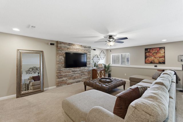 2710 N WOODRIDGE ST, Wichita, KS 67226