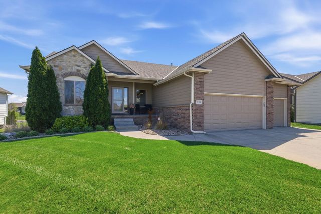 2710 N WOODRIDGE ST, Wichita, KS 67226