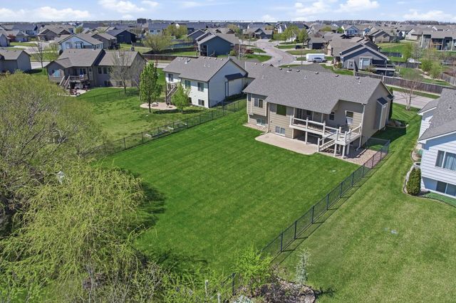 2710 N WOODRIDGE ST, Wichita, KS 67226