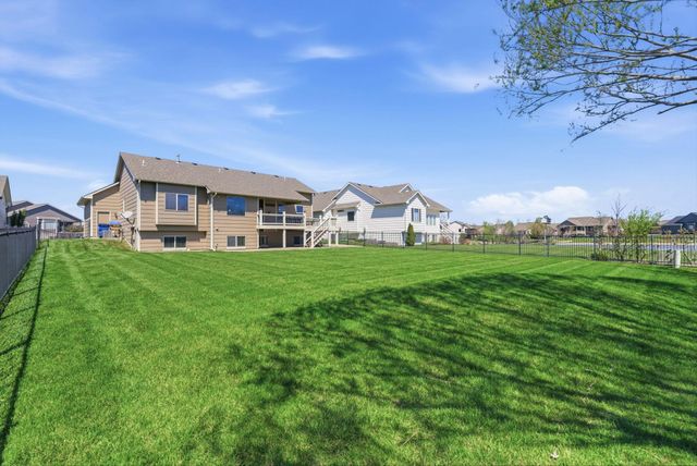 2710 N WOODRIDGE ST, Wichita, KS 67226