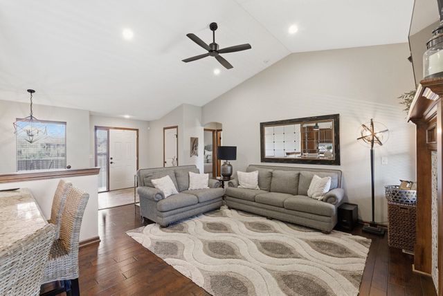 2710 N WOODRIDGE ST, Wichita, KS 67226