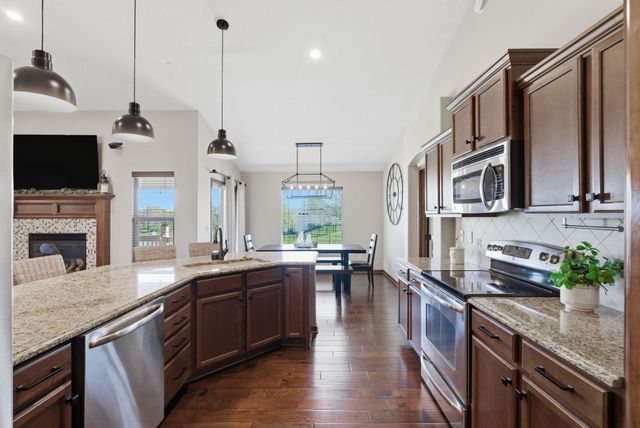 2710 N WOODRIDGE ST, Wichita, KS 67226