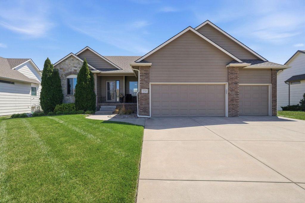 2710 N WOODRIDGE ST, Wichita, KS 67226