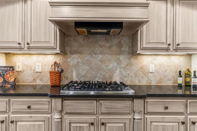 2642 Long Pointe, Roswell, GA 30076