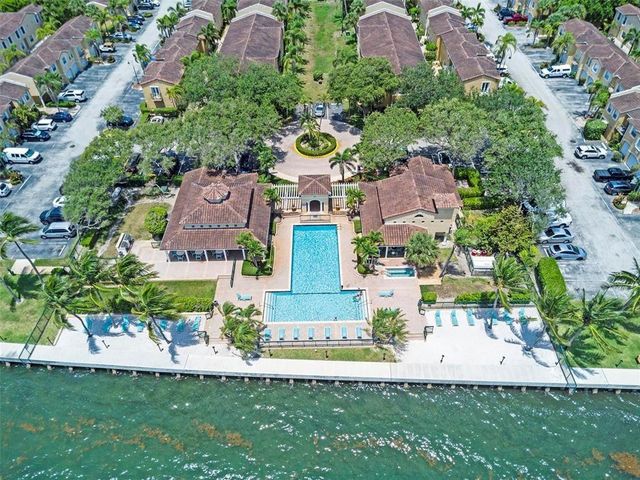 1035 Lake Shore Drive 105, Lake Park, FL 33403