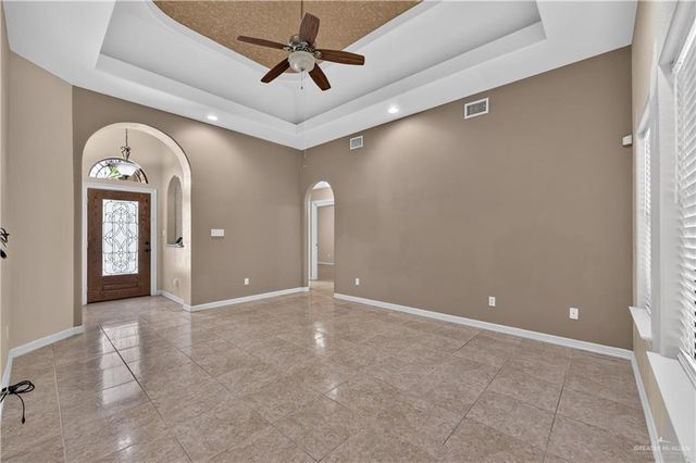 125 N Retama Lane, Weslaco, TX 78596