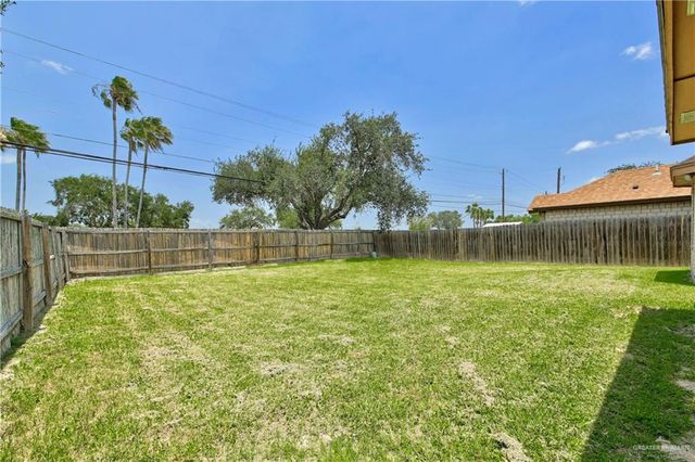 125 N Retama Lane, Weslaco, TX 78596