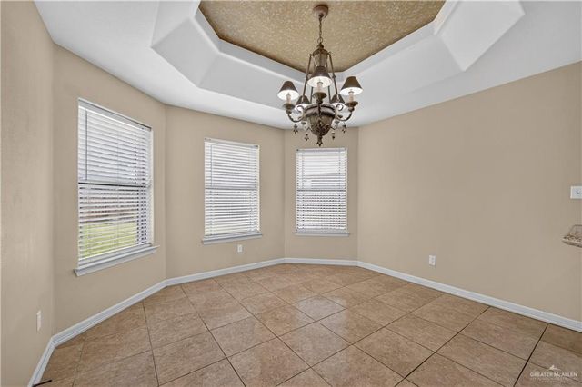 125 N Retama Lane, Weslaco, TX 78596