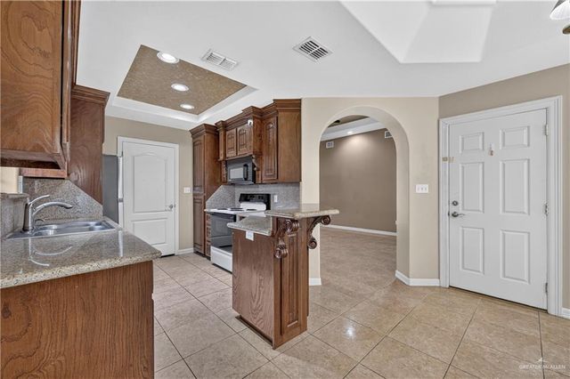 125 N Retama Lane, Weslaco, TX 78596