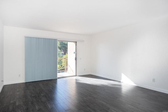 5700 Baltimore Drive 16, La Mesa, CA 91942