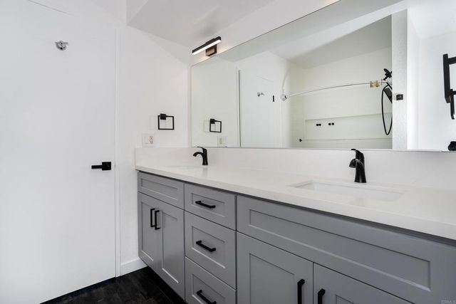 5700 Baltimore Drive 16, La Mesa, CA 91942