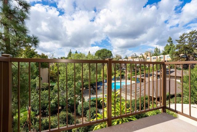 5700 Baltimore Drive 16, La Mesa, CA 91942