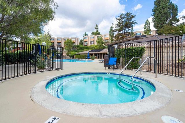 5700 Baltimore Drive 16, La Mesa, CA 91942