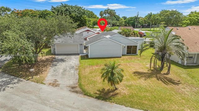 1312 N Quetzal Ct, Homestead, FL 33035