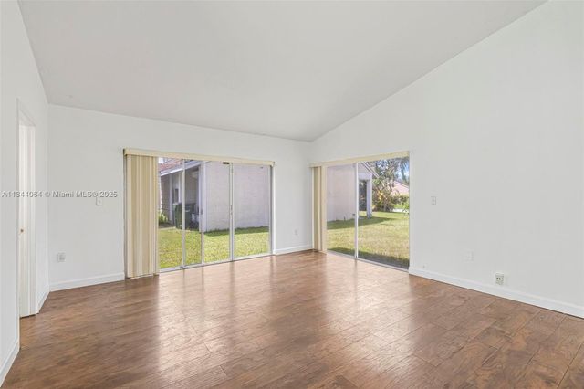 1312 N Quetzal Ct, Homestead, FL 33035