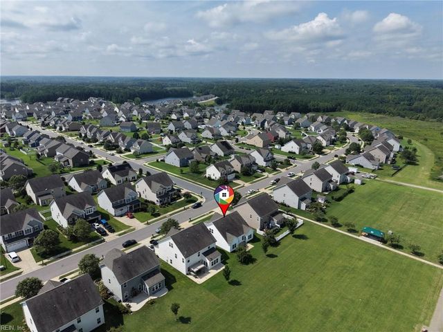 122 Oak Hill LN, Smithfield, VA 23430