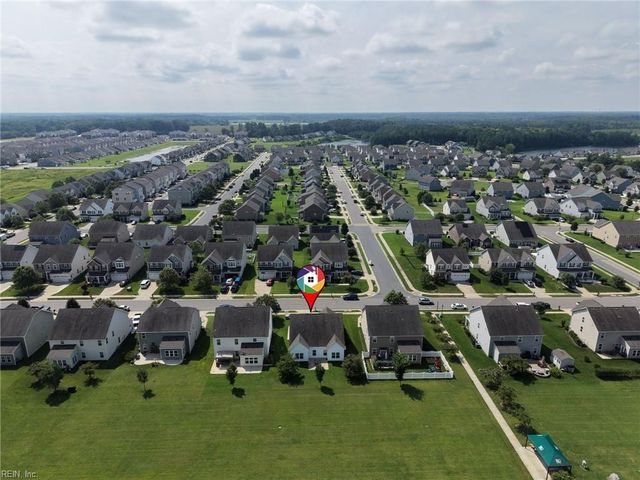 122 Oak Hill LN, Smithfield, VA 23430