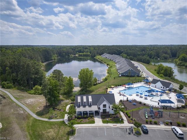 122 Oak Hill LN, Smithfield, VA 23430