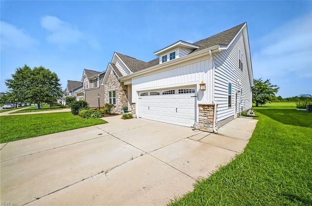 122 Oak Hill LN, Smithfield, VA 23430