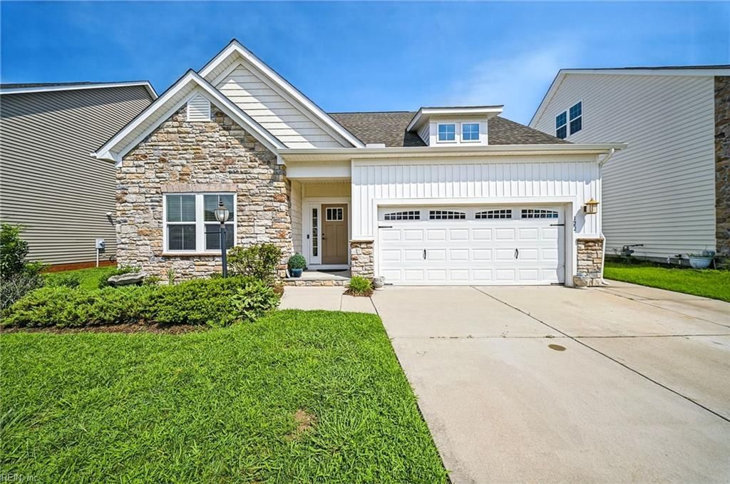 122 Oak Hill LN, Smithfield, VA 23430