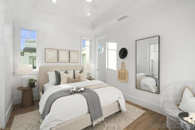 466 Westbourne St, La Jolla, CA 92037