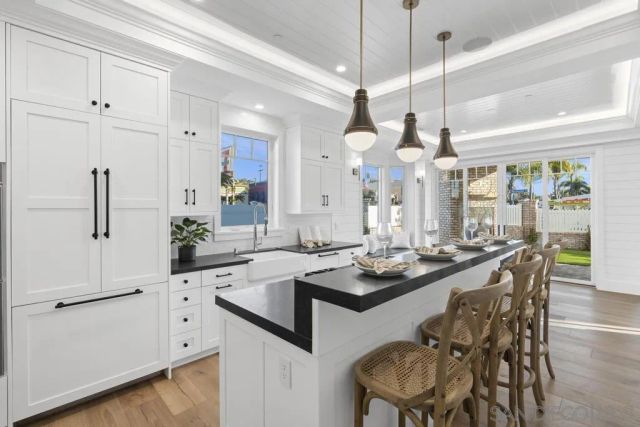 466 Westbourne St, La Jolla, CA 92037