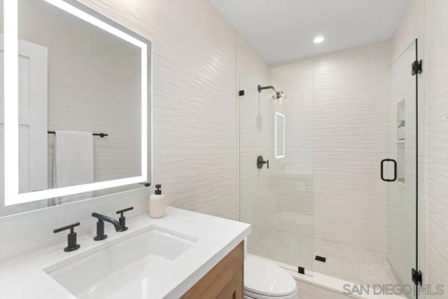 466 Westbourne St, La Jolla, CA 92037