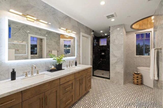 466 Westbourne St, La Jolla, CA 92037