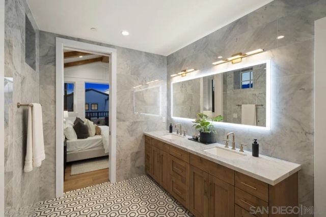 466 Westbourne St, La Jolla, CA 92037
