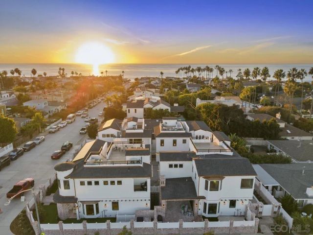 466 Westbourne St, La Jolla, CA 92037