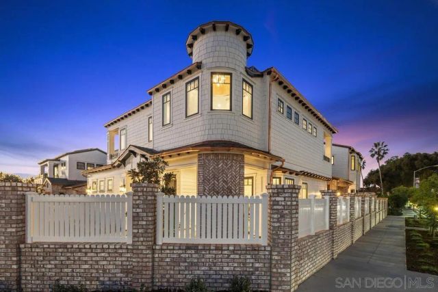 466 Westbourne St, La Jolla, CA 92037