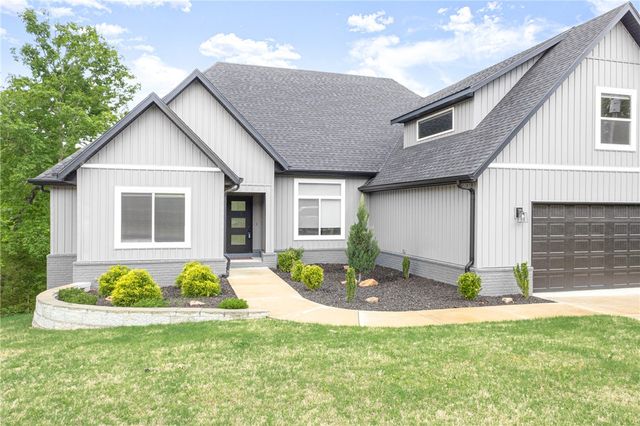 19 Tiree Drive, Bella Vista, AR 72715