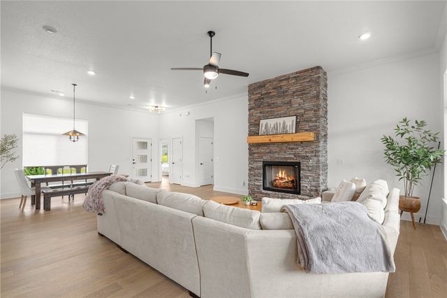 19 Tiree Drive, Bella Vista, AR 72715