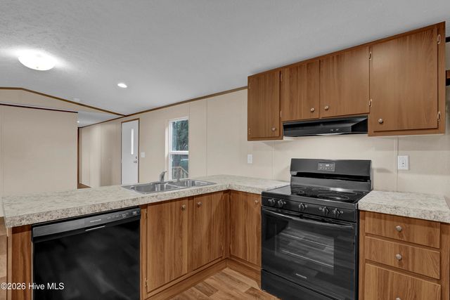 109 Wendy Hill Lane, Sneads Ferry, NC 28460
