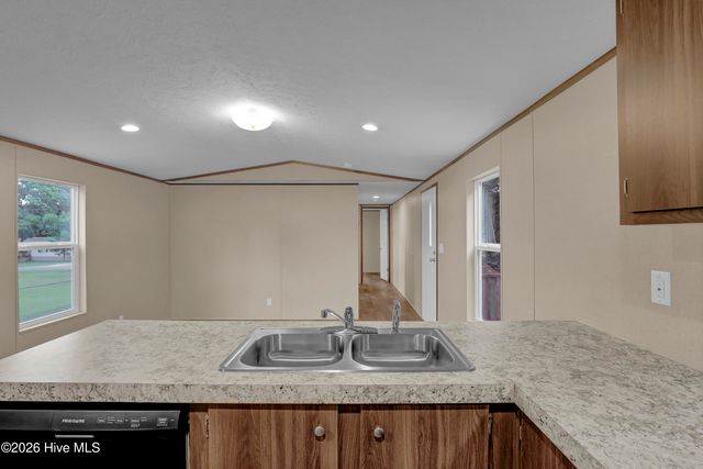 109 Wendy Hill Lane, Sneads Ferry, NC 28460