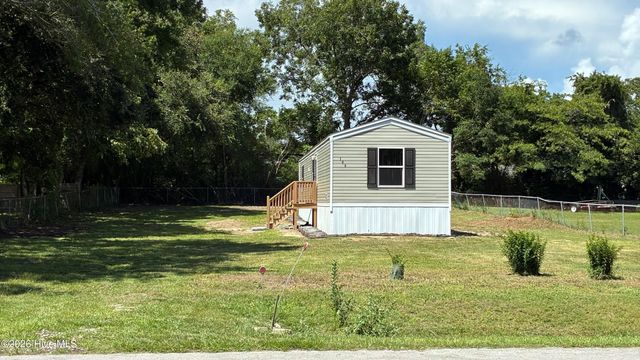 109 Wendy Hill Lane, Sneads Ferry, NC 28460