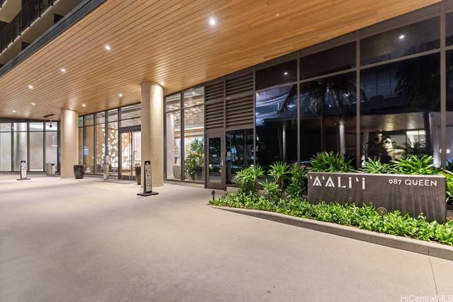 987 Queen Street 4002, Honolulu, HI 96814