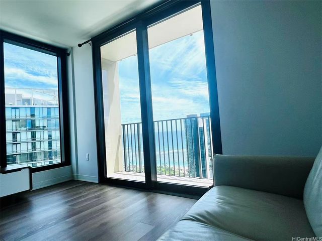 987 Queen Street 4002, Honolulu, HI 96814