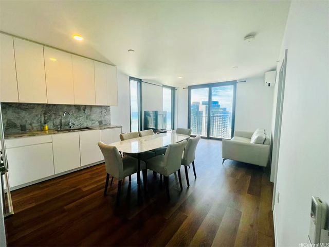 987 Queen Street 4002, Honolulu, HI 96814
